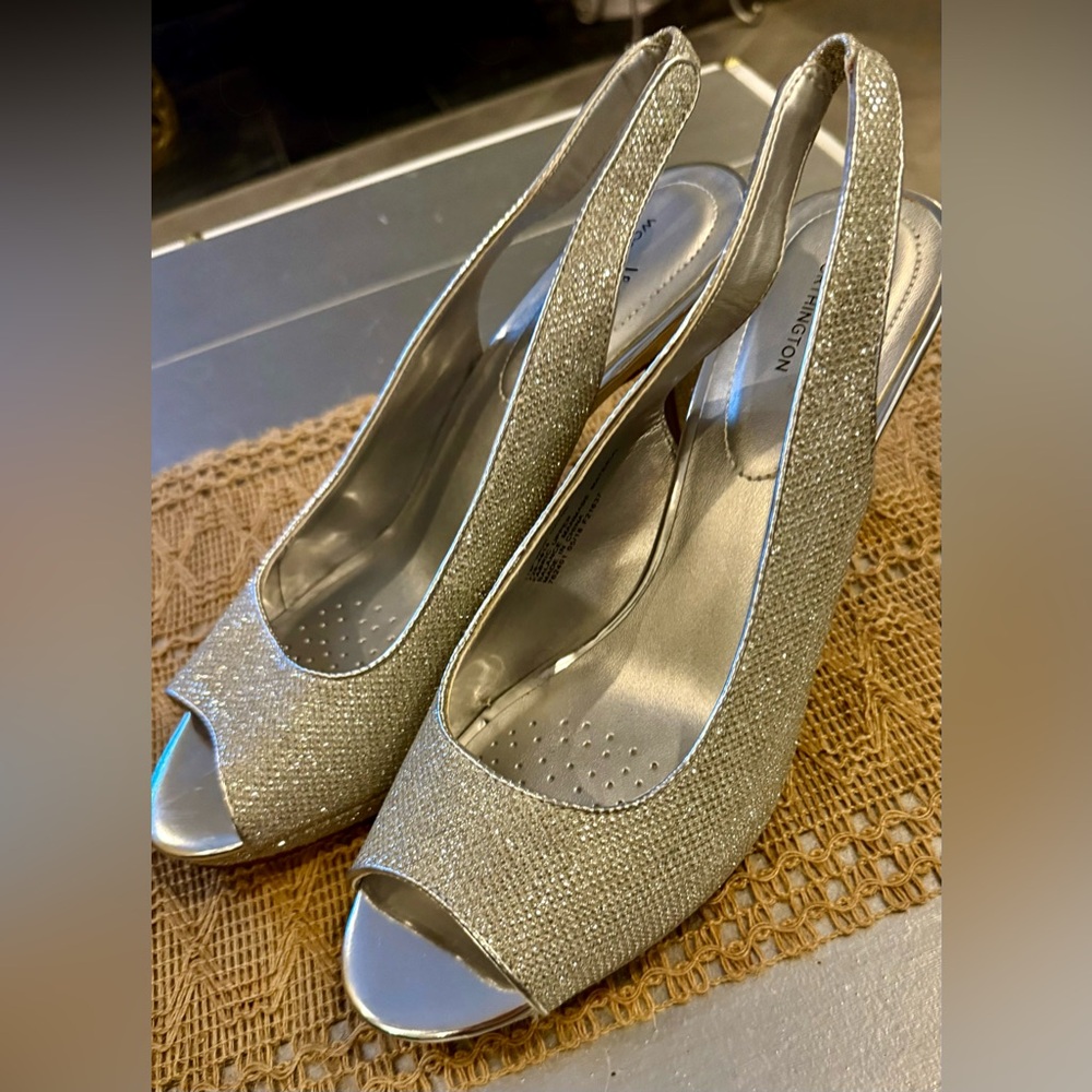 NWOT — Worthington Dayne Sparkly Slingback Pump in Size 11